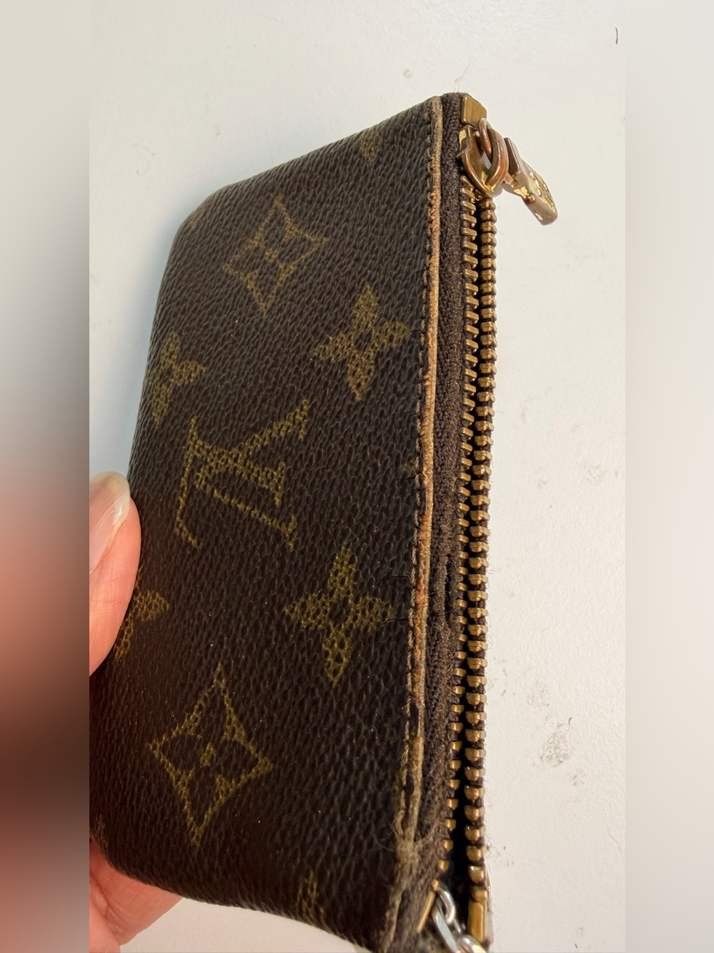 Louis Vuitton Vintage Key/Card Cles Pouch - Picture 5 of 13